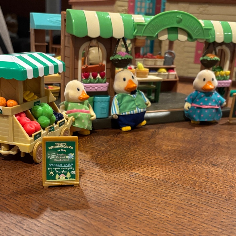Calico Critters Produce Stand & Li’l Woodzeed Farmers Market with Duck Family